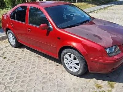 Visiniu Utilizat 2000 VW Bora Highline Berlinǎ | 2.100 EUR (Preț OK)