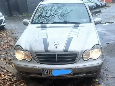 Second-hand Mercedes C220 Elegance 145 CP (106 kW) 2002 Gri Break