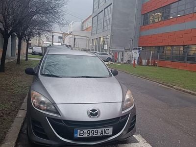 Second-hand Mazda 3 105 CP (77 kW) 2011 Culoareargint Berlinǎ