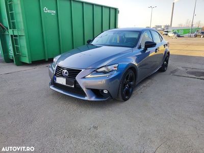 Lexus IS300h