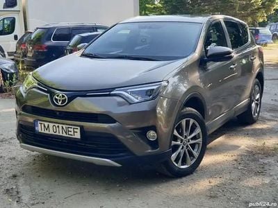 Maro Utilizat 2015 Toyota RAV4 SUV | 10.300 EUR (Scump)