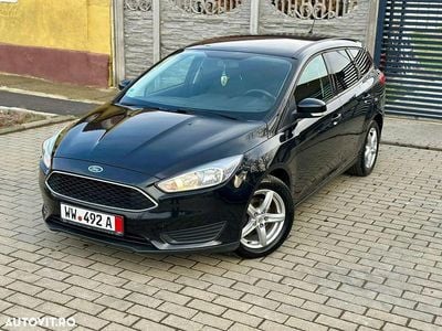 Second-hand Ford Focus 100 CP (73 kW) 2016 Culoarenegru Hatchback