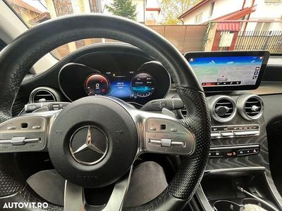 Culoarenegru Utilizat 2019 Mercedes GLC220 SUV | 34.000 EUR