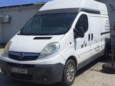 Second-hand Opel Vivaro 114 CP (83 kW) 2008 Alb Monovolum