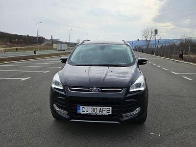 Second-hand Ford Kuga Titanium 140 CP (102 kW) 2014 Culoarenegru SUV