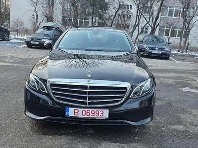 Culoarenegru Utilizat 2020 Mercedes E200 Berlinǎ | 13.300 EUR