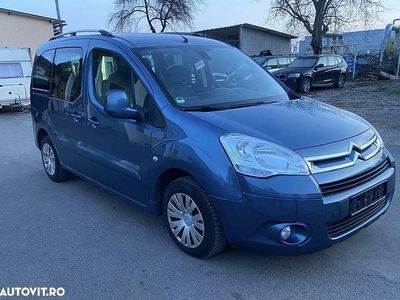 Culoarealbastru Utilizat 2012 Citroën Berlingo Exclusive Monovolum | 4.390 EUR (Scump)