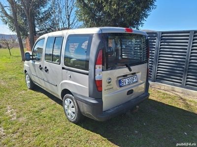 second-hand Fiat Doblò 5 locuri, benzina