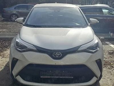 Second-hand Toyota C-HR 184 CP (135 kW) 2021 Alb SUV