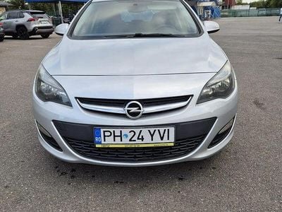 Second-hand Opel Astra Enjoy 110 CP (80 kW) 2014 Culoaregri Hatchback