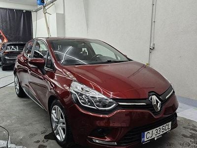 Culoarerosu Utilizat 2017 Renault Clio IV Life Hatchback | 6.750 EUR (Preț OK)