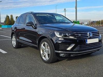Second-hand VW Touareg Edition 262 CP (192 kW) 2015 Culoarenegru SUV