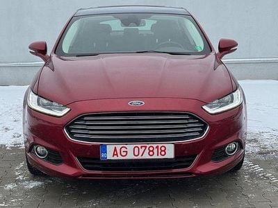 Second-hand Ford Mondeo Titanium 160 CP (117 kW) 2015 Culoarerosu Berlinǎ