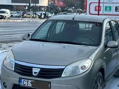 Bej Second-hand 2009 Dacia Sandero Lauréate Hatchback | 1.800 EUR (Preț OK)