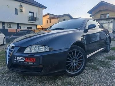 Utilizat 2005 Alfa Romeo GT Coupe | 2.900 EUR