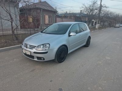 second-hand VW Golf V 