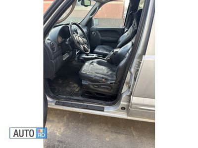 Gri Utilizat 2007 Jeep Cherokee SUV | 2.300 EUR