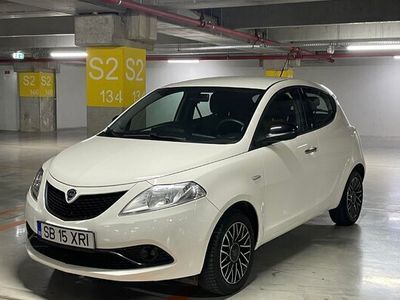 Second-hand Lancia Ypsilon 55 CP (40 kW) 2020 Alb Hatchback