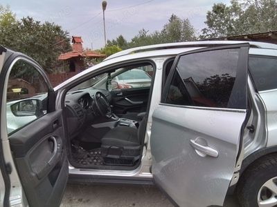 Second-hand Ford Kuga 103 CP (75 kW) 2010 Gri SUV