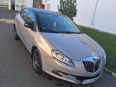 Culoarebej Utilizat 2010 Lancia Delta Hatchback | 4.200 EUR