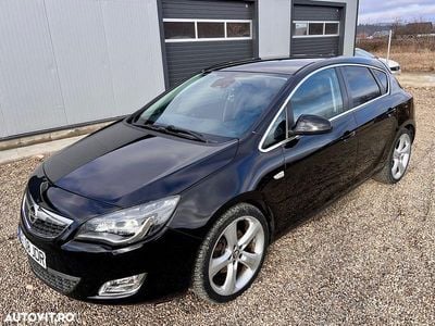Second-hand Opel Astra Design Edition 180 CP (132 kW) 2012 Culoarenegru Hatchback