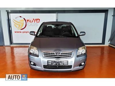 Second-hand Toyota Avensis 125 CP (91 kW) 2008 Argintiu Berlinǎ