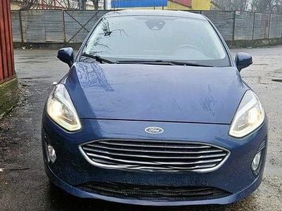 Second-hand Ford Fiesta 100 CP (73 kW) 2018 Culoarealbastru Hatchback