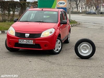 Rosu Utilizat 2010 Dacia Sandero Lauréate Hatchback | 3.050 EUR (Preț OK)