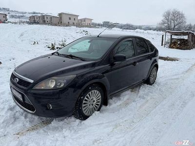 Negru Second-hand 2008 Ford Focus Titanium Hatchback | 1.900 EUR
