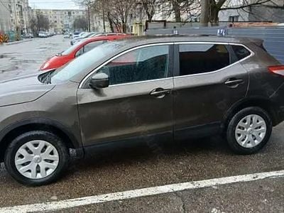 Second-hand Nissan Qashqai 116 CP (85 kW) 2016 Culoarebej SUV