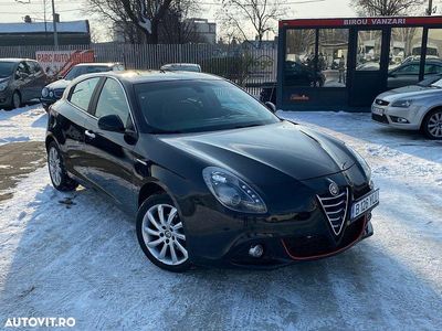 Culoaremaro Utilizat 2016 Alfa Romeo Giulietta Hatchback | 6.360 EUR