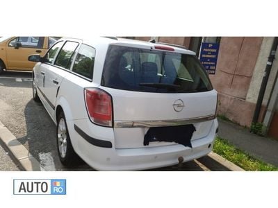 Second-hand Opel Astra 105 CP (77 kW) 2005 Alb Break