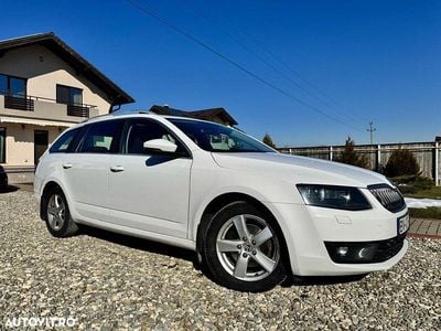 Second-hand Skoda Octavia Elegance 150 CP (110 kW) 2014 Culoarealb Hatchback
