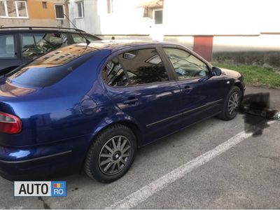 Albastru Utilizat 2002 Seat Toledo | 2.000 EUR