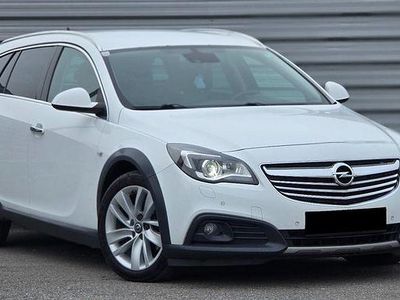 Culoarealb Utilizat 2014 Opel Insignia Business Edition Break | 5.650 EUR (Preț bun)