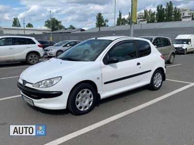 Second-hand Peugeot 206 69 CP (50 kW) 2004 Alb Coupe