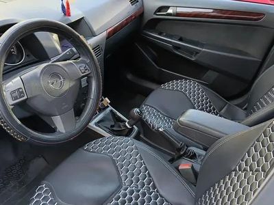 Utilizat 2005 Opel Astra Hatchback | 2.500 EUR (Scump)