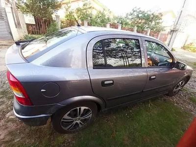 Gri Utilizat 2007 Opel Astra Classic Hatchback | 2.200 EUR (Preț OK)