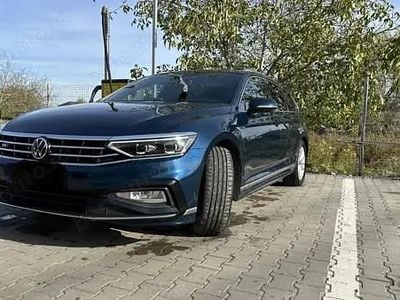 Second-hand VW Passat R-line 190 CP (139 kW) 2021 Albastru Break