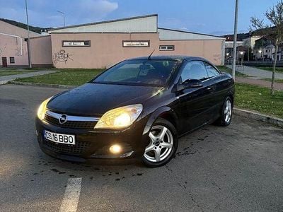 Culoarenegru Utilizat 2008 Opel Astra Cabriolet Cabrio | 2.180 EUR