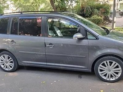 Second-hand 2006 VW Touran Monovolum | 2.600 EUR (Puțin scump)