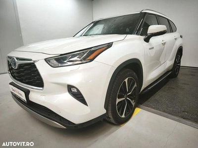 Culoarealb Utilizat 2021 Toyota Highlander Luxury SUV | 42.700 EUR (Puțin scump)
