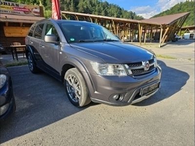 second-hand Fiat Freemont 2.0 4x4 7 locuri 76.600 km