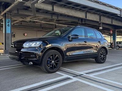 Culoarenegru Utilizat 2013 VW Touareg SUV | 9.200 EUR