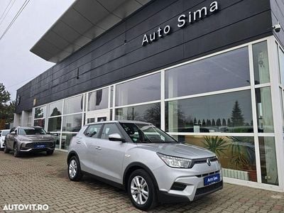 Second-hand Ssangyong (KGM) Tivoli 115 CP (84 kW) 2017 Culoareargint SUV