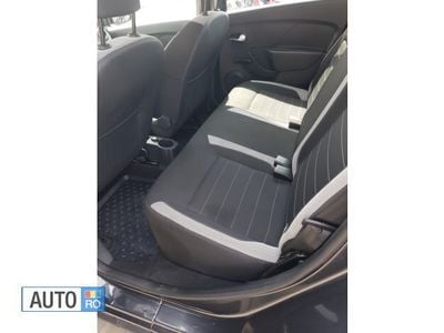 Second-hand Dacia Sandero Stepway 90 CP (66 kW) 2019 Gri Hatchback