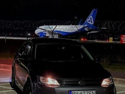 Culoaregri Second-hand 2012 VW Jetta Comfortline Berlinǎ | 5.500 EUR (Preț bun)