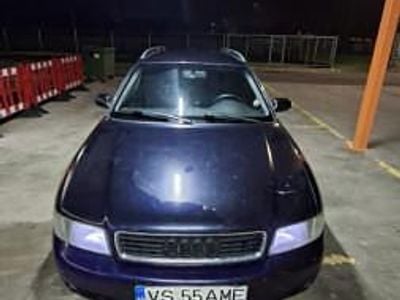 Albastru Utilizat 2001 Audi A4 Break | 1.500 EUR (Preț bun)