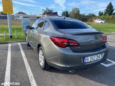 Culoaregri Second-hand 2019 Opel Astra drive Berlinǎ | 8.400 EUR (Preț bun)
