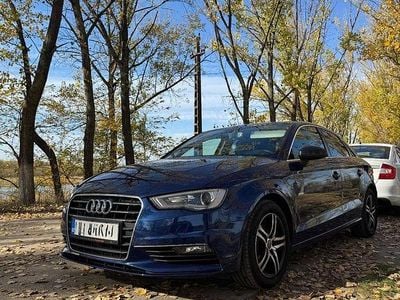 Second-hand Audi A3 150 CP (110 kW) 2014 Culoarealbastru Berlinǎ